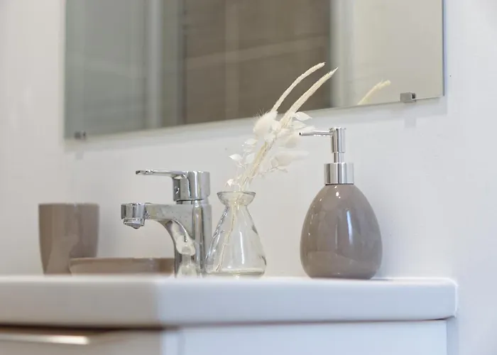 Le Cosycatala - 4 Personnes - Bureau & Wifi